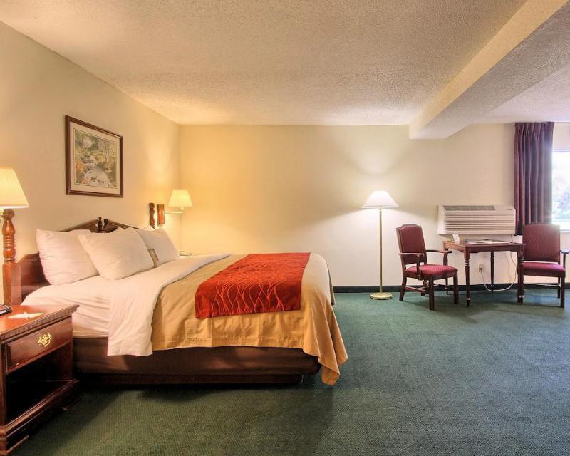 Super 8 By Wyndham Chambersburg I-81 Hotel Exterior photo