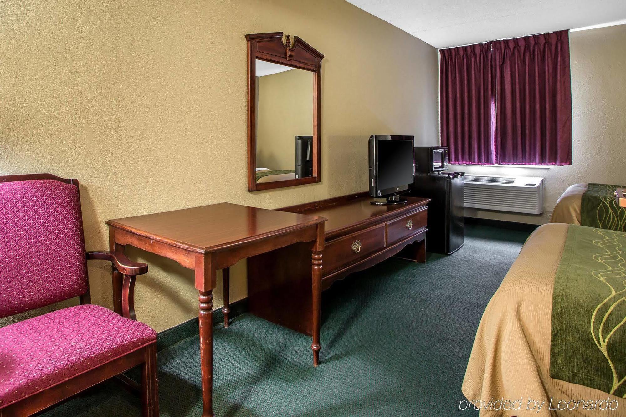 Super 8 By Wyndham Chambersburg I-81 Hotel Exterior photo